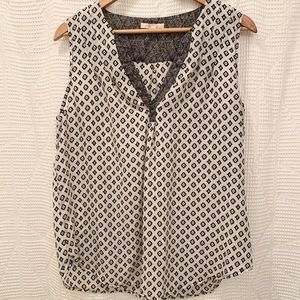 Skies Are Blue V-neck tank, Size M